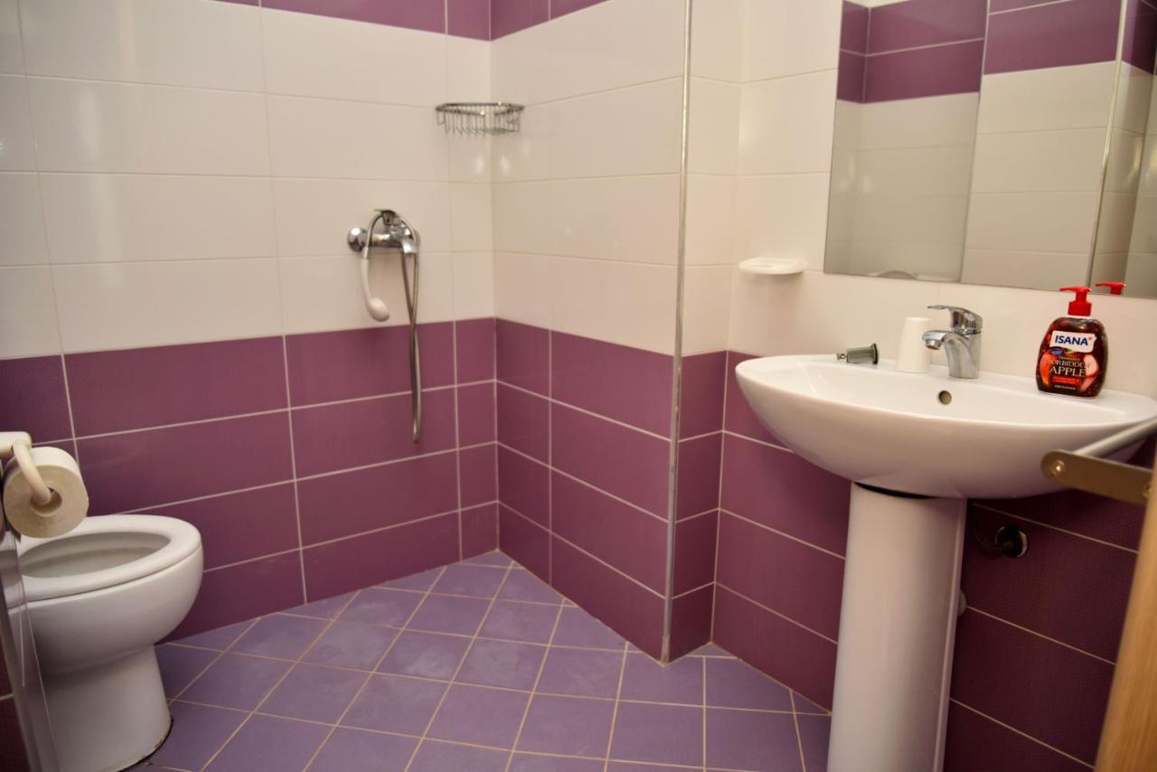 Arianiti Guesthouse Vlorë Екстериор снимка