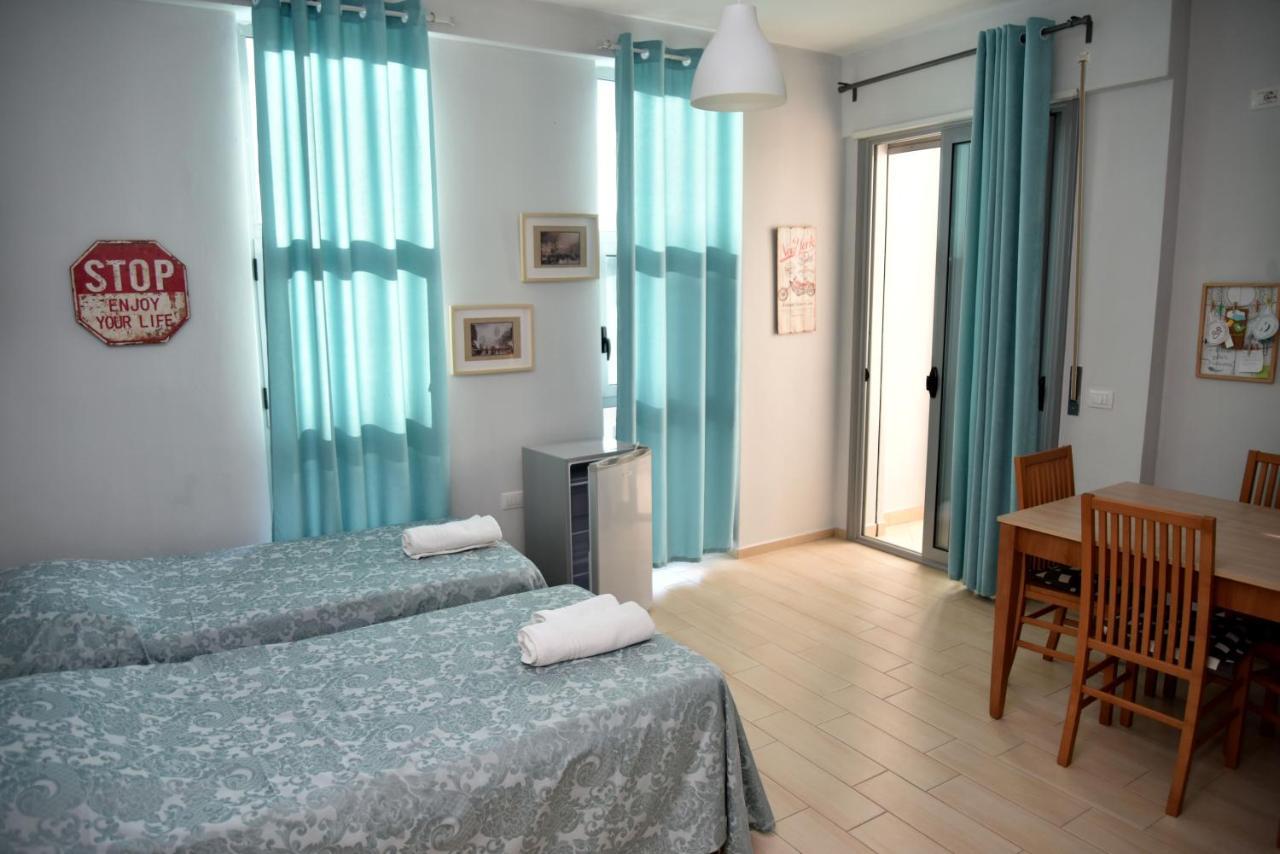 Arianiti Guesthouse Vlorë Екстериор снимка